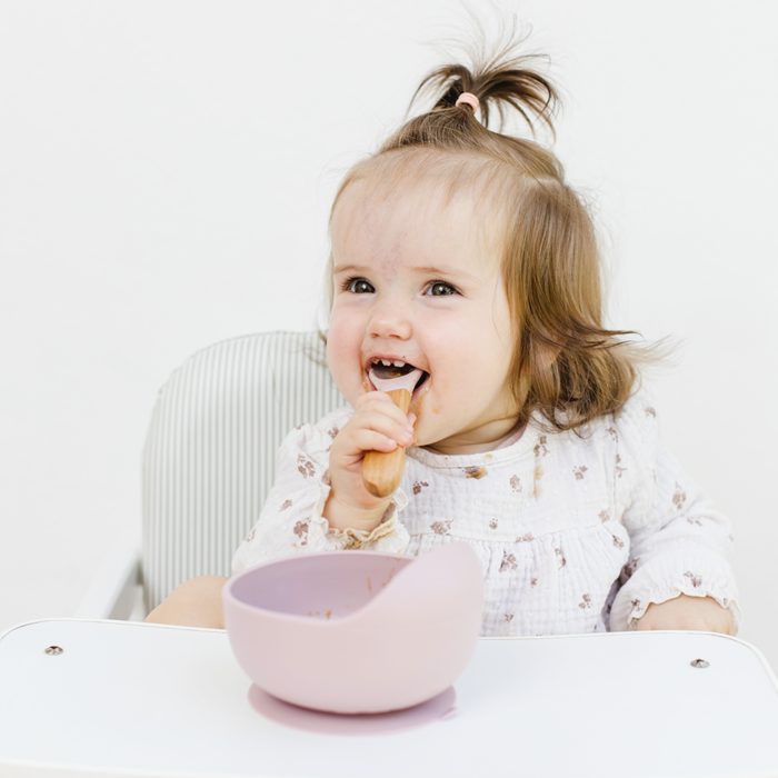 Serviesset slabbetje met kom en lepel roze